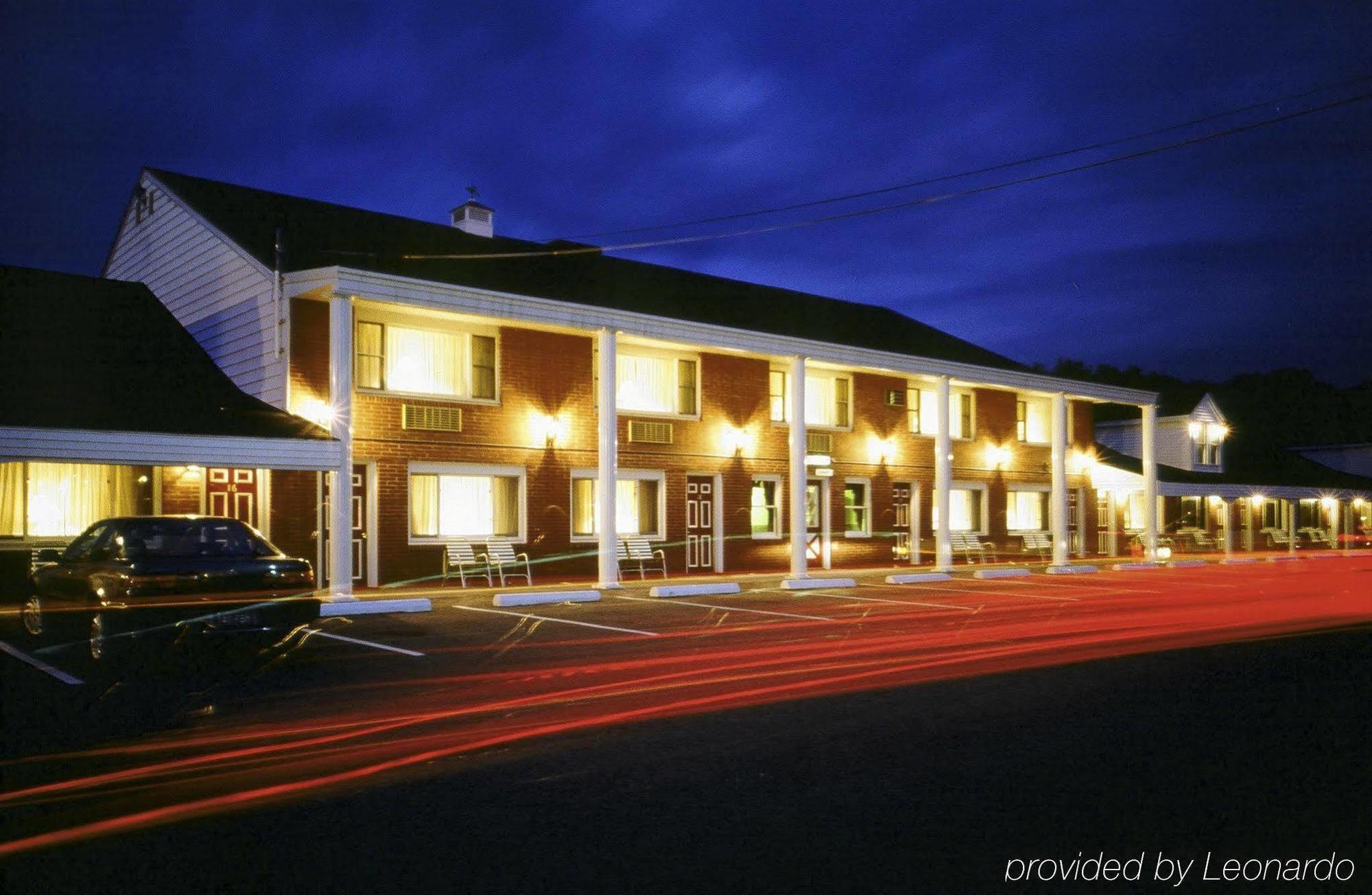 קיטרי Coachman Inn מראה חיצוני תמונה